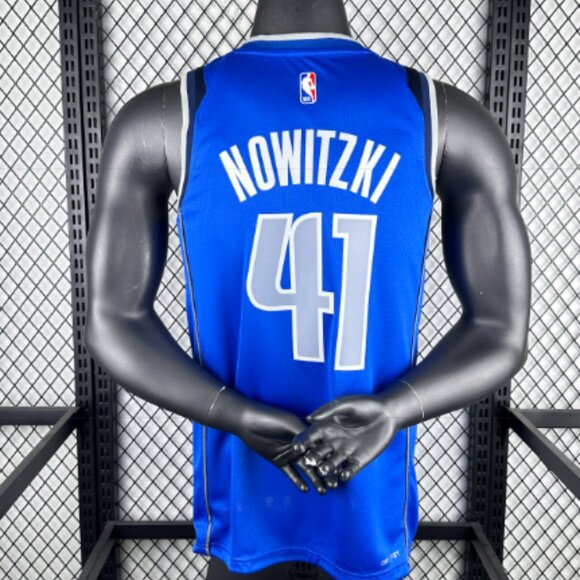 Dirk Nowitzki Dallas Mavericks Jersey - NEW - Mens Large - Picture 1 of 4